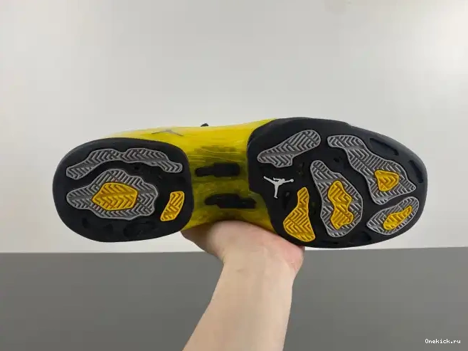 One Kick Low Jordan Air FJ0395-100 Lightning 17 0626